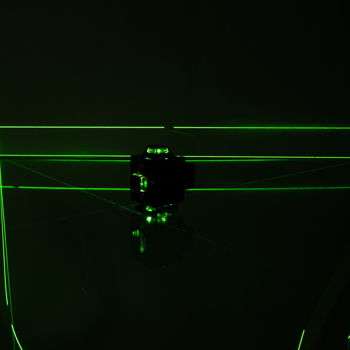 4D 16řádková plochá laserová vodováha – přesný 360° zelený laser