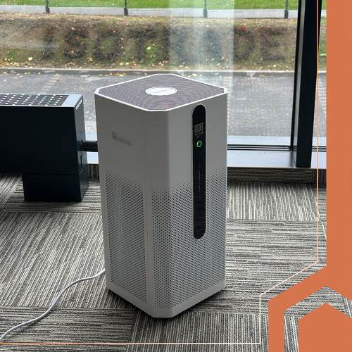 Čistička vzduchu Ionigs s HEPA H12 a ionizací - WiFi ovládání, 370 m³/h CADR pro místnosti až 80 m²